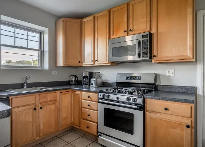 1br W Courtyard Nr Chi-952 *